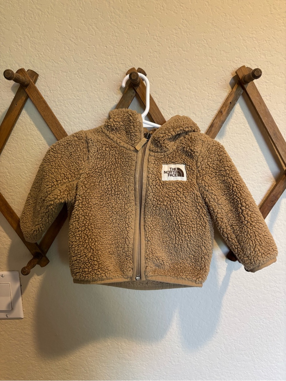 The North Face Infant Sherpa Fleece Jacket in Tan